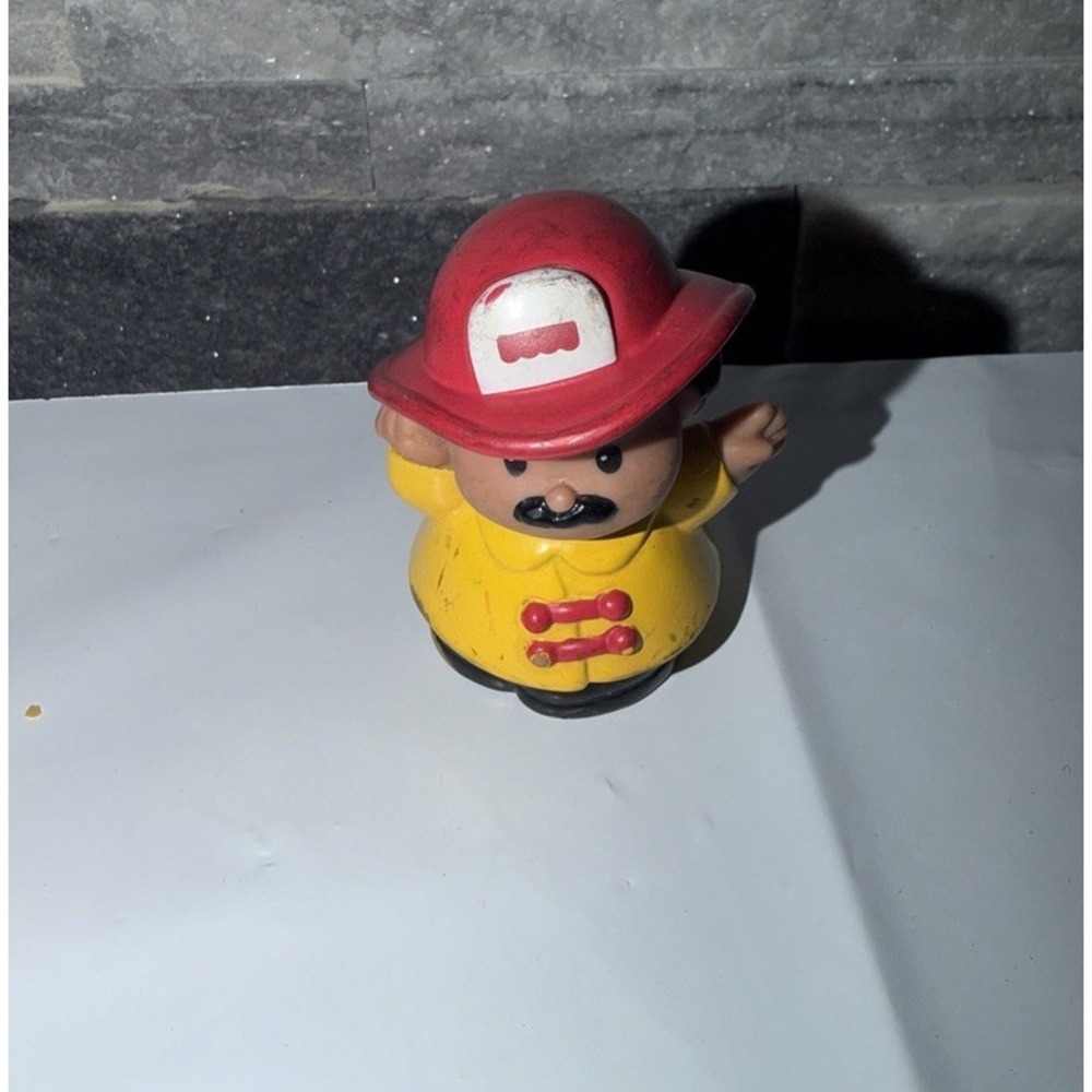 Fisher Price Little People Fireman Firefighter For Fire Truck Fire Man Chief